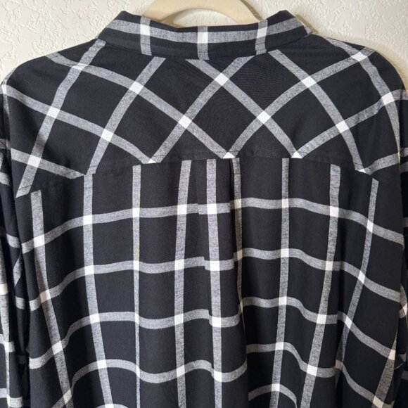 EUC JCREW Flannel Shirt Woman's Plus 2X Cotton Black Ivory Plaid Relaxed Fit - Picture 9 of 10